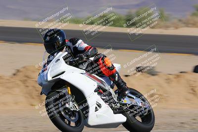 media/Oct-08-2022-SoCal Trackdays (Sat) [[1fc3beec89]]/Turn 10 (945am)/